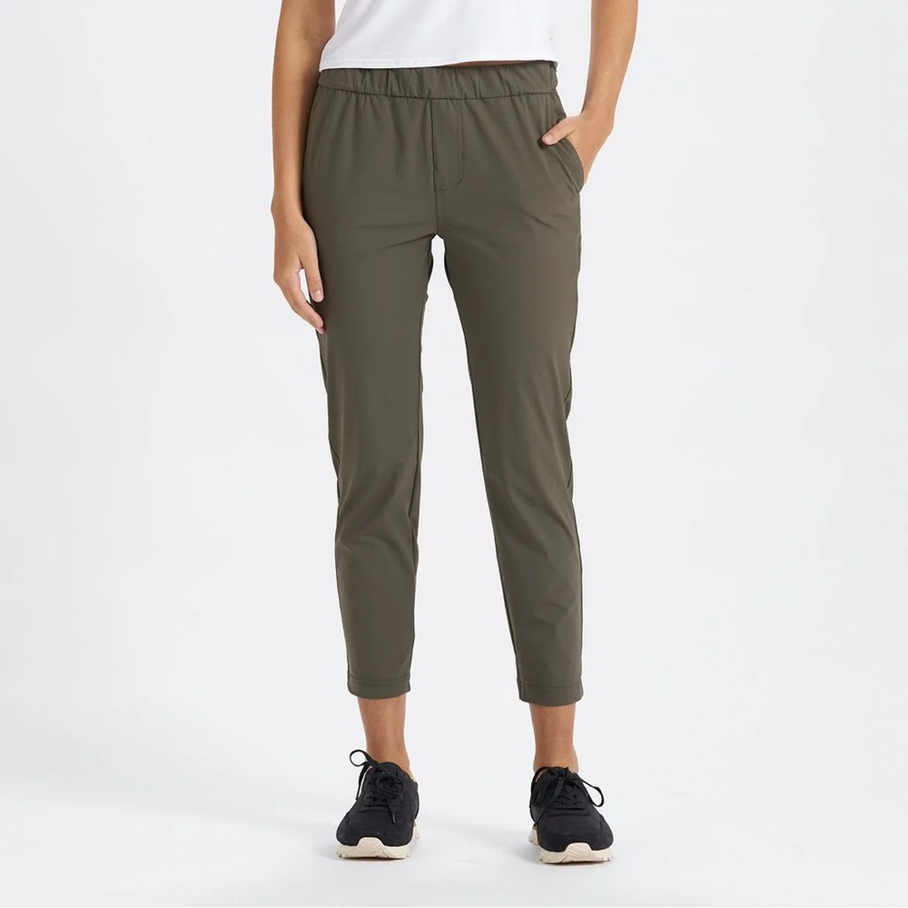 Vuori Miles Ankle Pant in Oregano Olive Green